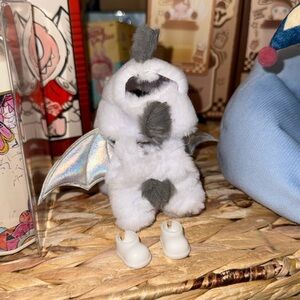 Pin For Love – White Dragon Outfit Set (NO DOLL INCLUDED)